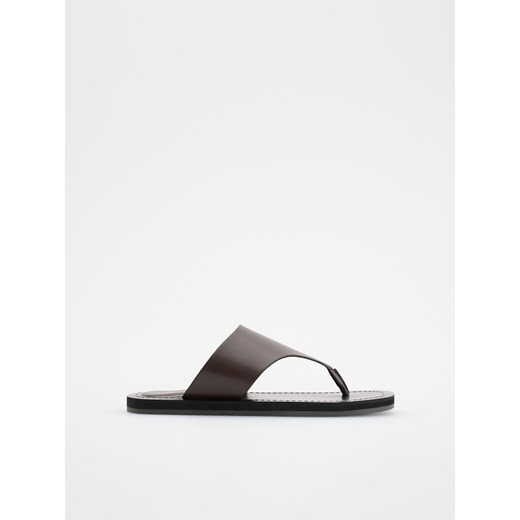 Reserved - Skórzane klapki - beżowy ze sklepu Reserved w kategorii Klapki damskie - zdjęcie 183783268