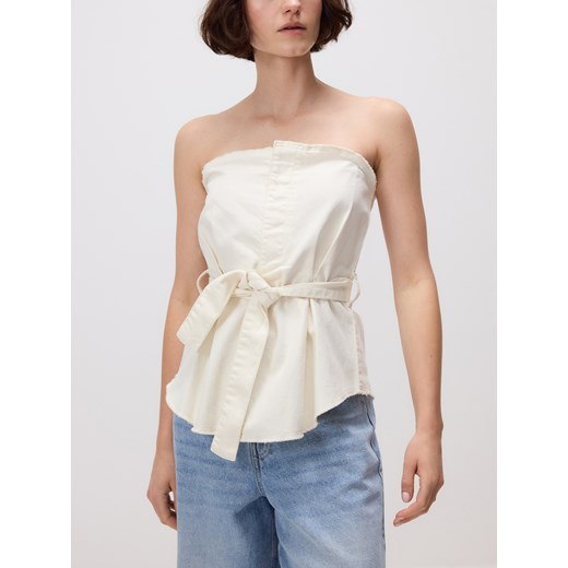 Reserved - Top z paskiem - kremowy ze sklepu Reserved w kategorii Bluzki damskie - zdjęcie 183783968