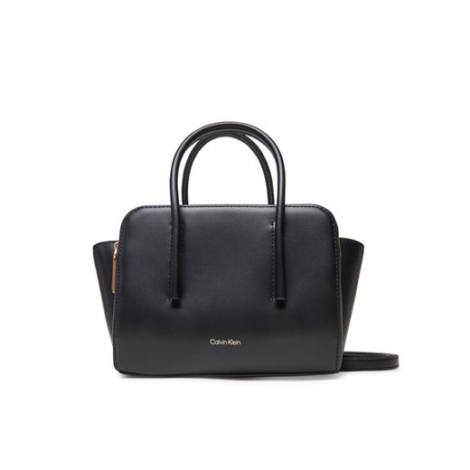 Torebka Calvin Klein Carryall Micro Leather Tote LV04F3057G Czarny ze sklepu eobuwie.pl w kategorii Kuferki - zdjęcie 183808327