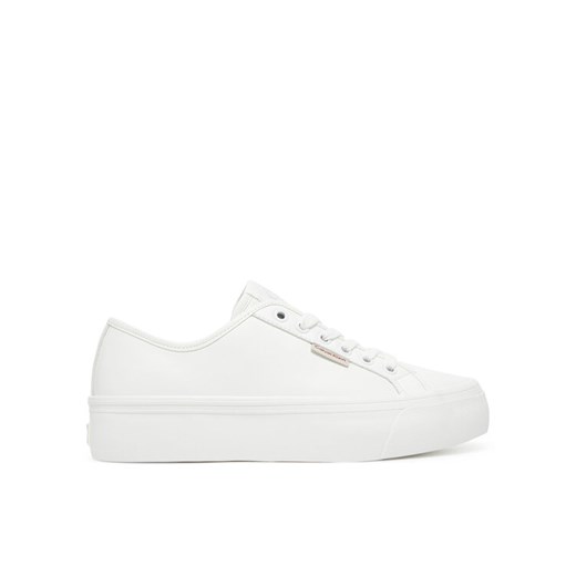 Calvin Klein Jeans Sneakersy Vulc Flatform Lth YW0YW01886 Biały ze sklepu MODIVO w kategorii Buty sportowe damskie - zdjęcie 183813608