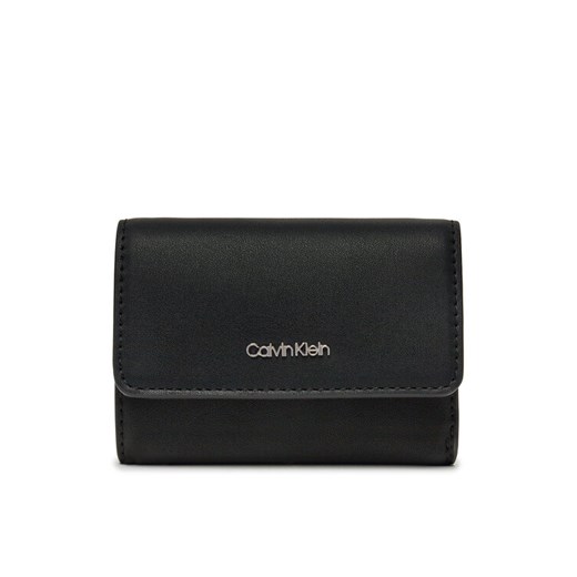 Calvin Klein Portfel damski Ck Must Small Trifold W/Zip LV04F1030G Czarny ze sklepu MODIVO w kategorii Portfele damskie - zdjęcie 183813657
