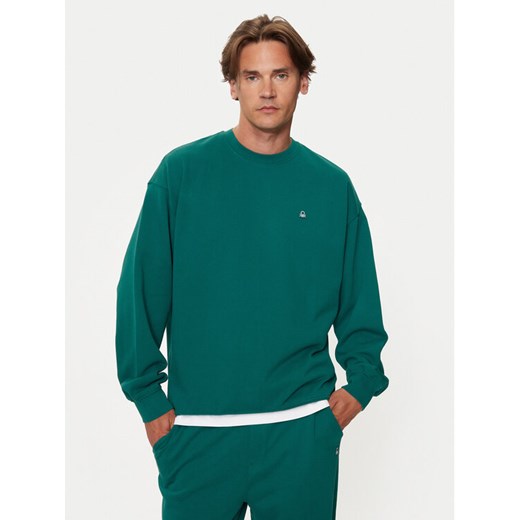 United Colors Of Benetton Bluza 342ZU1093 Zielony Regular Fit ze sklepu MODIVO w kategorii Bluzy męskie - zdjęcie 183851919