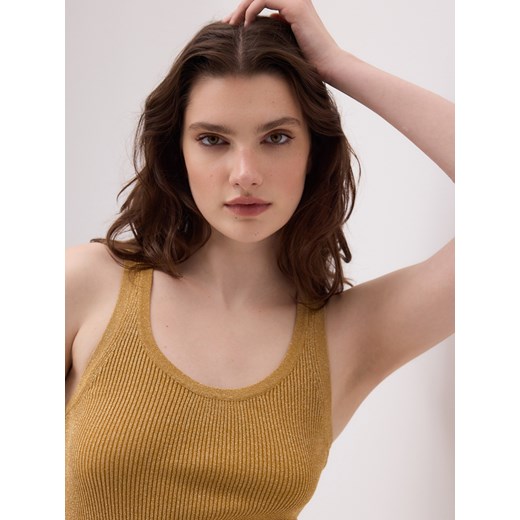 Reserved - Top z metalizowaną nitką - złoty Reserved M Reserved