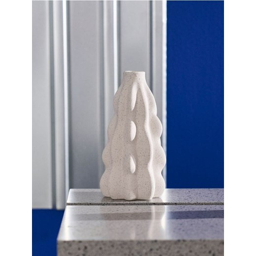 Sinsay - Nakrapiany wazon ceramiczny - biały ze sklepu Sinsay w kategorii Wazony - zdjęcie 183855068
