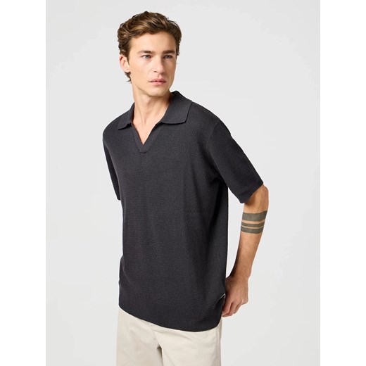 WRANGLER MĘSKA SWETER WRANGLER SS POLO SWEATER FADED BLACK 112364286 ze sklepu YouNeedit.pl w kategorii Swetry męskie - zdjęcie 183859146