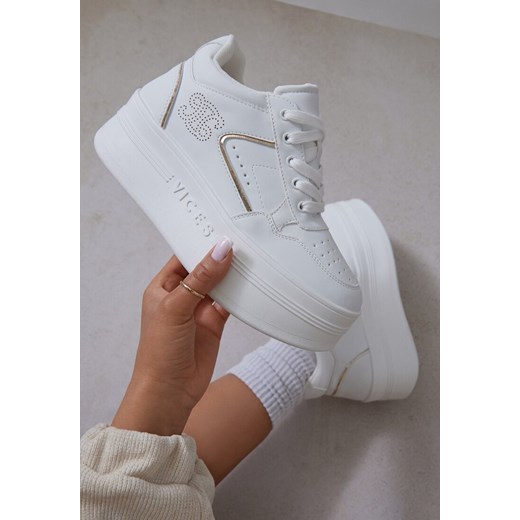 Biało-Złote Sneakersy Vices na Platformie Ozdobione Metalicznymi Aplikacjami Nelanil ze sklepu renee.pl w kategorii Buty sportowe damskie - zdjęcie 183869686