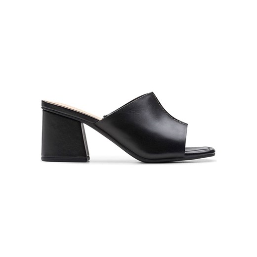 Clarks Skórzane klapki &quot;Siara65&quot; w kolorze czarnym ze sklepu Limango Polska w kategorii Klapki damskie - zdjęcie 183879707
