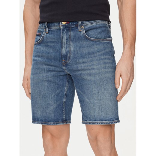 Tommy Hilfiger Szorty jeansowe Brooklyn MW0MW35172 Niebieski Straight Fit ze sklepu MODIVO w kategorii Spodenki męskie - zdjęcie 183890116