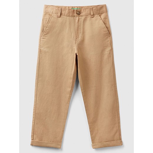 Benetton Lniane spodnie chino - Regular fit - w kolorze jasnobrązowym ze sklepu Limango Polska w kategorii Spodnie chłopięce - zdjęcie 183899596
