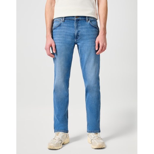 WRANGLER MĘSKIE SPODNIE JEANSOWE WRANGLER GREENSBORO NEW FAVORITE 112322662 ze sklepu YouNeedit.pl w kategorii Jeansy męskie - zdjęcie 183902457