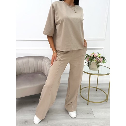 Ciemnobeżowy Komplet T-shirt Oversize + Spodnie ze sklepu ModnaKiecka.pl w kategorii Komplety i garnitury damskie - zdjęcie 183911736