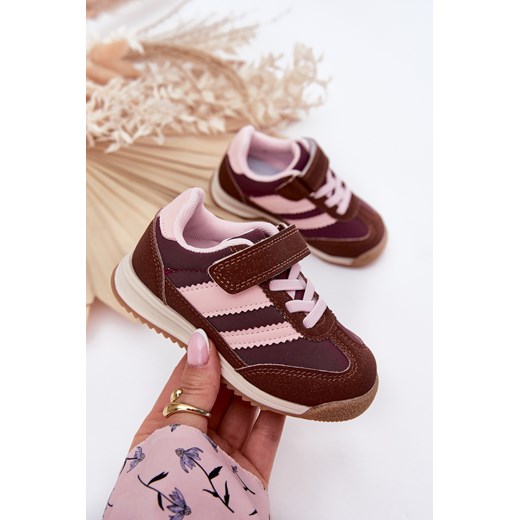 Buty Sportowe Sneakersy Dziecięce Rzep Brązowe Viona ze sklepu ZAZOO w kategorii Buty sportowe dziecięce - zdjęcie 183923865