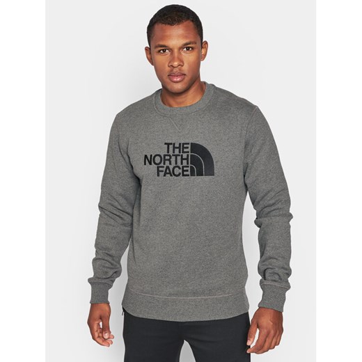 The North Face Bluza Drew Peak Crew NF0A4SVR Szary Regular Fit ze sklepu MODIVO w kategorii Bluzy męskie - zdjęcie 183945058