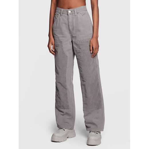 BDG Urban Outfitters Jeansy 76282896 Szary Relaxed Fit ze sklepu MODIVO w kategorii Jeansy damskie - zdjęcie 183945556