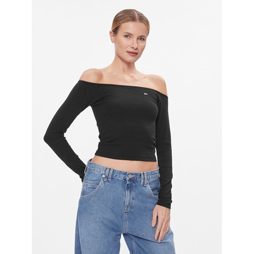 Tommy Jeans Bluzka Tjw Off Shoulder Top Ls DW0DW17535 Czarny Slim Fit ze sklepu MODIVO w kategorii Bluzki damskie - zdjęcie 183947129