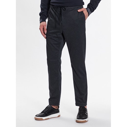 Boss Spodnie materiałowe Taber-Ds 50488915 Granatowy Tapered Fit ze sklepu MODIVO w kategorii Spodnie męskie - zdjęcie 183948046