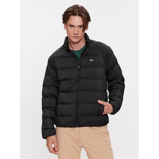 Tommy Jeans Kurtka przejściowa Essential DM0DM17984 Czarny Regular Fit ze sklepu MODIVO w kategorii Kurtki męskie - zdjęcie 183948748
