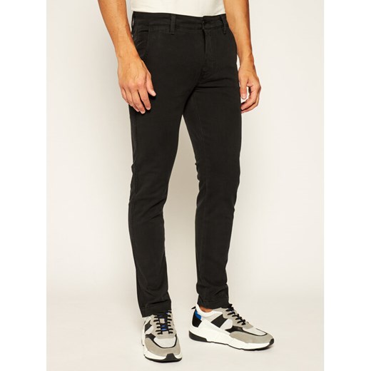 Levi's® Chinosy Standard II 17196-0005 Czarny Tapered Fit ze sklepu MODIVO w kategorii Spodnie męskie - zdjęcie 183948909