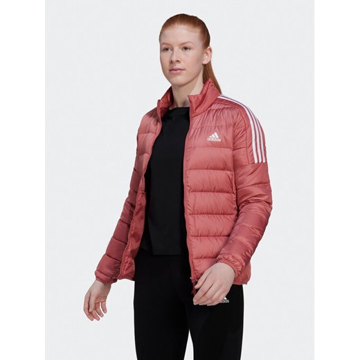 adidas Kurtka puchowa Essentails Down HK4663 Czerwony Slim Fit ze sklepu MODIVO w kategorii Kurtki damskie - zdjęcie 183948939