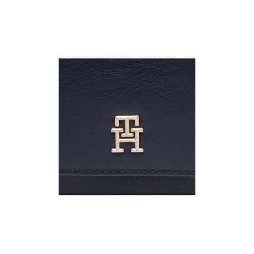 Torebka Tommy Hilfiger Th Refined Med Crossover AW0AW15725 Granatowy Tommy Hilfiger 00 eobuwie.pl