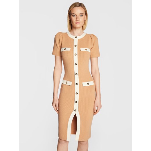 Elisabetta Franchi Sukienka dzianinowa AM-69Q-26E2-V470 Beżowy Slim Fit ze sklepu MODIVO w kategorii Sukienki - zdjęcie 183985368