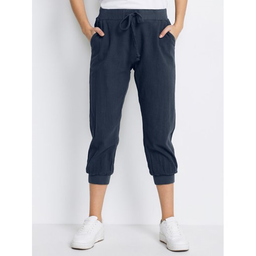 Kaffe Spodnie materiałowe Naya 10502803 Granatowy Regular Fit ze sklepu MODIVO w kategorii Spodnie damskie - zdjęcie 183985676