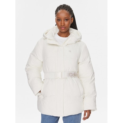 Calvin Klein Jeans Kurtka zimowa J20J221896 Écru Regular Fit ze sklepu MODIVO w kategorii Kurtki damskie - zdjęcie 183985696