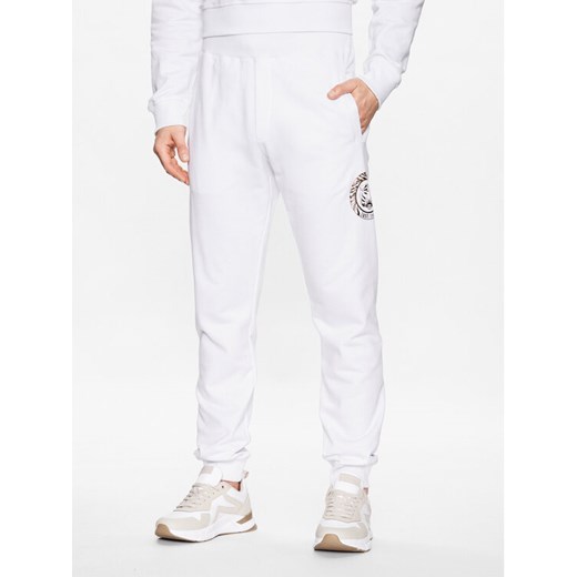 Just Cavalli Spodnie dresowe 74OBAF03 Biały Regular Fit ze sklepu MODIVO w kategorii Spodnie męskie - zdjęcie 183986025