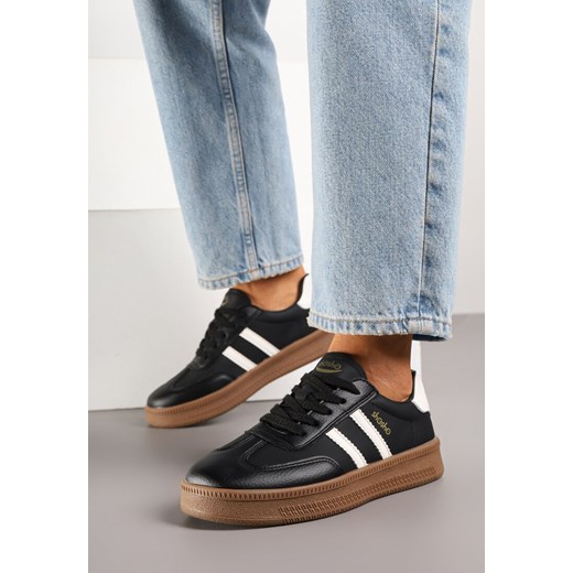 Czarno-Białe Sneakersy w Stylu Tenisówek z Paskami na Boku Saliena ze sklepu born2be.pl w kategorii Buty sportowe damskie - zdjęcie 183994097