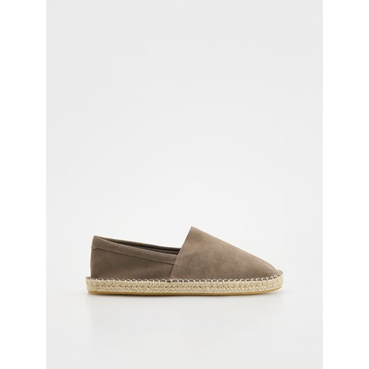 Reserved - Zamszowe espadryle - brązowy ze sklepu Reserved w kategorii Espadryle męskie - zdjęcie 184000368