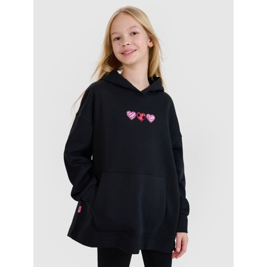 Dziewczęca bluza dresowa nierozpinana z kapturem 4F 4FJRSS25TSWSF2235 - czarna ze sklepu Sportstylestory.com w kategorii Bluzy dziewczęce - zdjęcie 184004926