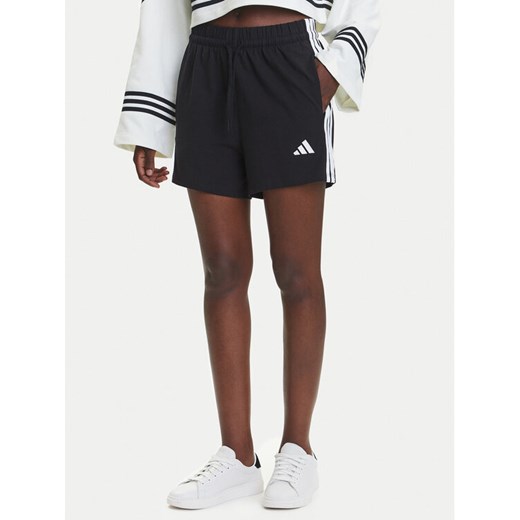adidas Szorty sportowe Essentials 3-Stripes JD0908 Czarny Regular Fit ze sklepu MODIVO w kategorii Szorty - zdjęcie 184019336