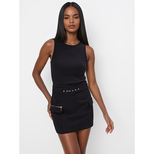 Mohito - Dopasowany czarny top - czarny ze sklepu Mohito w kategorii Bluzki damskie - zdjęcie 184030657