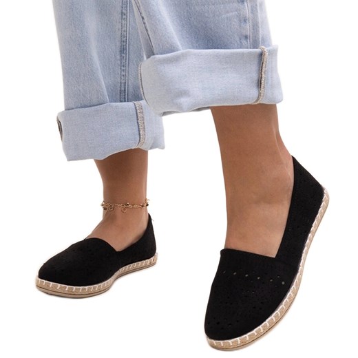 Czarne ażurowe espadryle Augusta ze sklepu ButyModne.pl w kategorii Espadryle damskie - zdjęcie 184033499