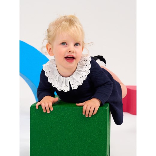 Sinsay - Sukienka z dekoracyjnym kołnierzem - granatowy Sinsay 80 (9-12 m) Sinsay