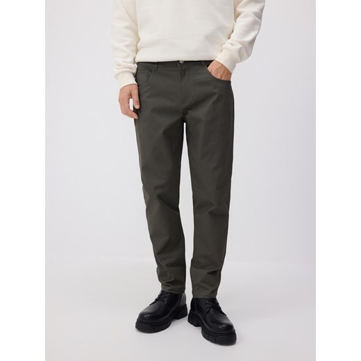 Reserved - Spodnie slim fit z modalem - jasny zielony ze sklepu Reserved w kategorii Spodnie męskie - zdjęcie 184039508