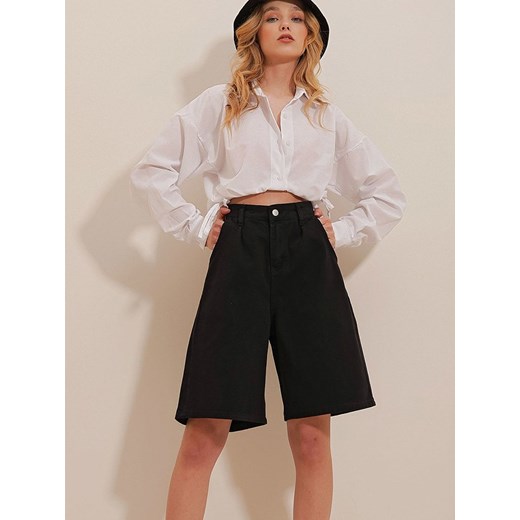 Szorty Trend Alacati 