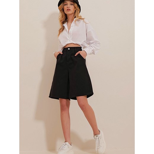 Szorty Trend Alacati 