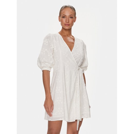 Selected Femme Sukienka codzienna 16089220 Biały Regular Fit ze sklepu MODIVO w kategorii Sukienki - zdjęcie 184045718
