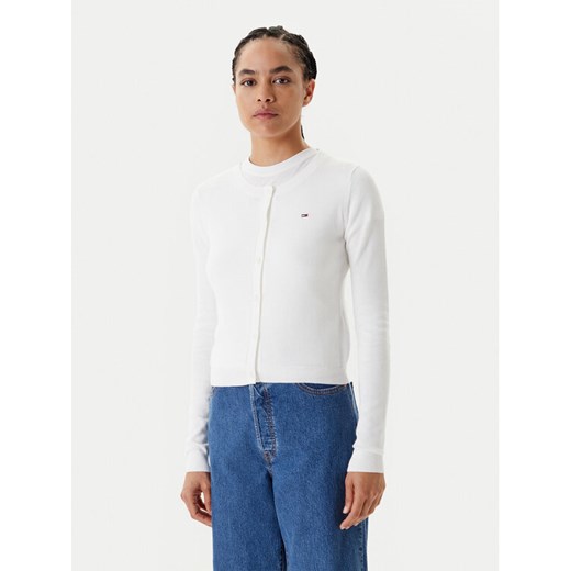 Tommy Jeans Kardigan Essential DW0DW20976 Écru Regular Fit ze sklepu MODIVO w kategorii Swetry damskie - zdjęcie 184045866