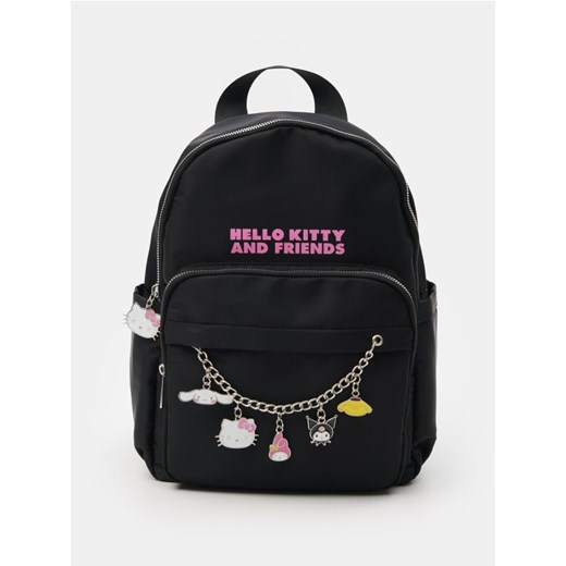 Sinsay - Plecak z łańcuszkiem i zawieszkami Hello Kitty - czarny - id: 7971A-99X - marki Sinsay - 184051155 Sinsay - Plecak z łańcuszkiem i zawieszkami Hello Kitty - czarny ze sklepu Sinsay w kategorii Plecaki dla dzieci - zdjęcie 184051155