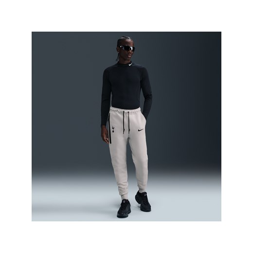 Męskie joggery piłkarskie z dzianiny Nike Tottenham Hotspur Tech - Szary ze sklepu Nike poland w kategorii Spodnie męskie - zdjęcie 184055675