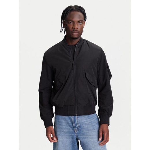 United Colors Of Benetton Kurtka bomber 2ZPSUN06G Czarny Regular Fit ze sklepu MODIVO w kategorii Kurtki męskie - zdjęcie 184058035