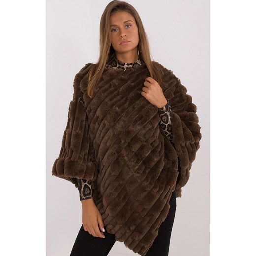 Brązowe poncho z eko futra AT-PN-2347.88, Kolor brązowy, Rozmiar uniwersalny, WOOL FASHION ITALIA ze sklepu Primodo w kategorii Poncza - zdjęcie 184068317