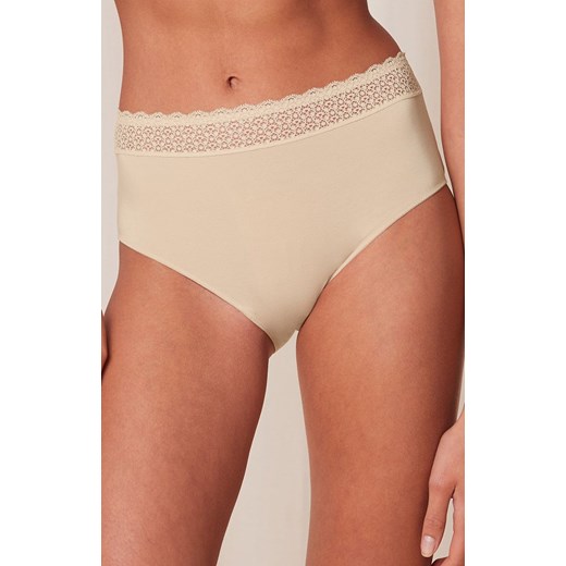 Triumph figi damskie z wysokim stanem Feel of Modal Midi 10214399, Kolor jasnobeżowy, Rozmiar XS, Triumph ze sklepu Primodo w kategorii Majtki damskie - zdjęcie 184093908