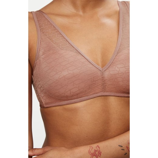 Triumph beżowy biustonosz usztywniany Signature Sheer P EX 10215909, Kolor beżowy, Rozmiar 80E, Triumph ze sklepu Primodo w kategorii Biustonosze - zdjęcie 184094099