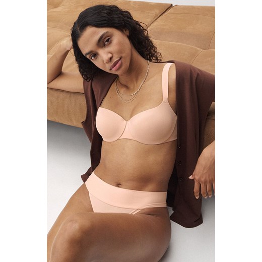 Triumph biustonosz usztywniany Body Make-Up Illusion 10217849-7835, Kolor jasnoróżowy, Rozmiar 85E, Triumph ze sklepu Primodo w kategorii Biustonosze - zdjęcie 184094378