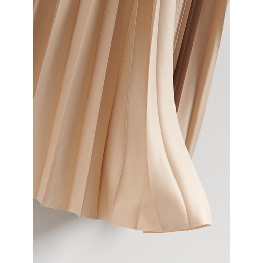 Spódnica Reserved midi na wiosnę 