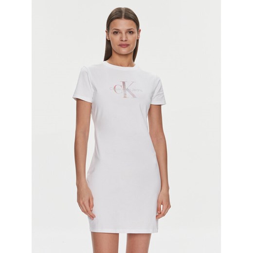 Calvin Klein Jeans Sukienka codzienna Diffused Monologo J20J223056 Biały Slim Fit ze sklepu MODIVO w kategorii Sukienki - zdjęcie 184103447