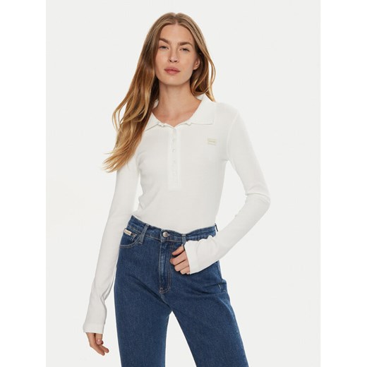 Calvin Klein Jeans Polo J20J224457 Biały Slim Fit ze sklepu MODIVO w kategorii Bluzki damskie - zdjęcie 184105508